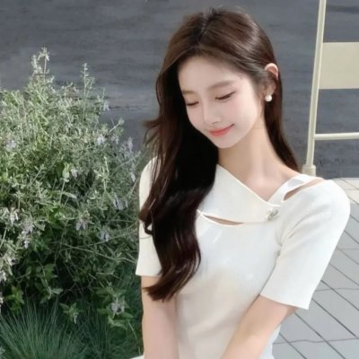 白键与黑键之间